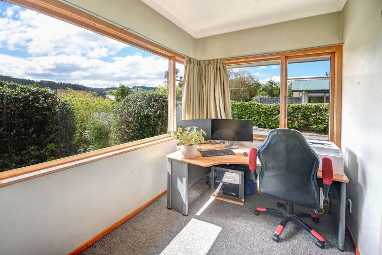 Photo of property in 33 Beaumaris Street, Outram, 9019