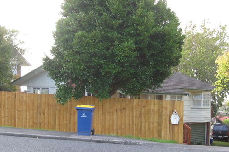 Photo of property in 24 Royal Road, Massey, Auckland, 0614