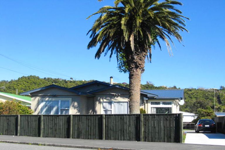 Photo of property in 22 Marlborough Street, Greymouth, 7805