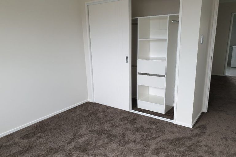 Photo of property in 4225a Great North Road, Glendene, Auckland, 0602