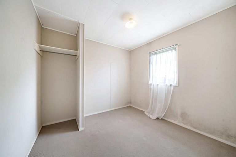 Photo of property in 13 Landow Place, Henderson, Auckland, 0612