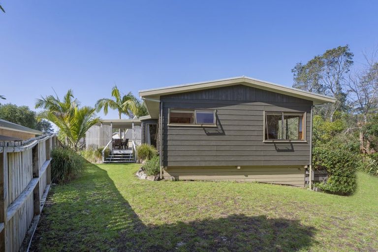 Photo of property in 117 Rimu Place, Matarangi, Whitianga, 3592