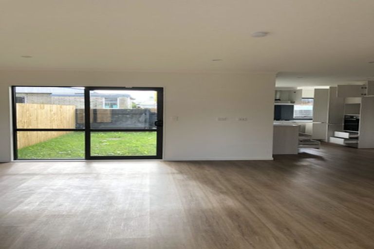 Photo of property in 73c Clevedon Road, Papakura, 2110