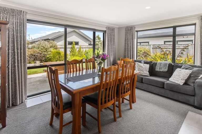 Photo of property in 7 Levi Place, Kelvin Grove, Palmerston North, 4414