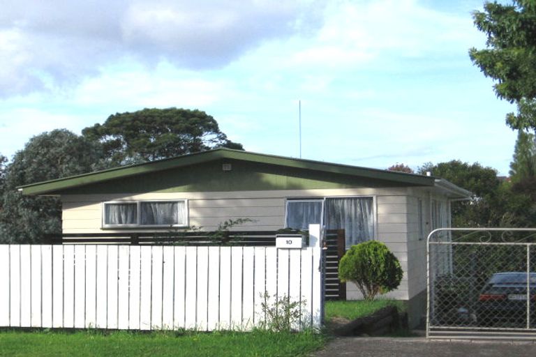 Photo of property in 10 Mile Place, Henderson, Auckland, 0612