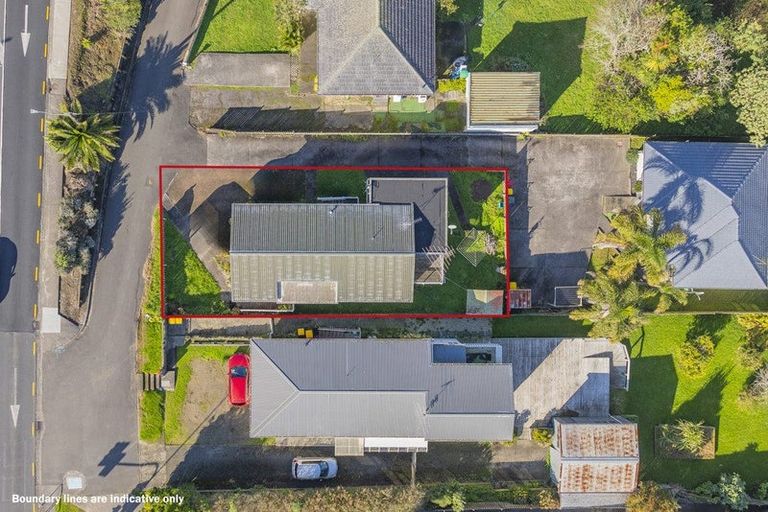 Photo of property in 1/410 Glenfield Road, Glenfield, Auckland, 0629