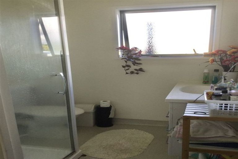 Photo of property in 18/1 Briar Way, New Lynn, Auckland, 0600