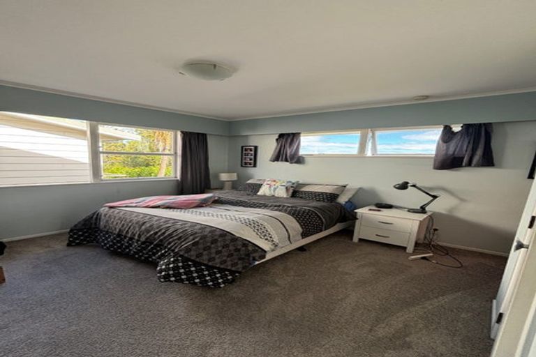 Photo of property in 2 Marlborough Avenue, Glenfield, Auckland, 0629