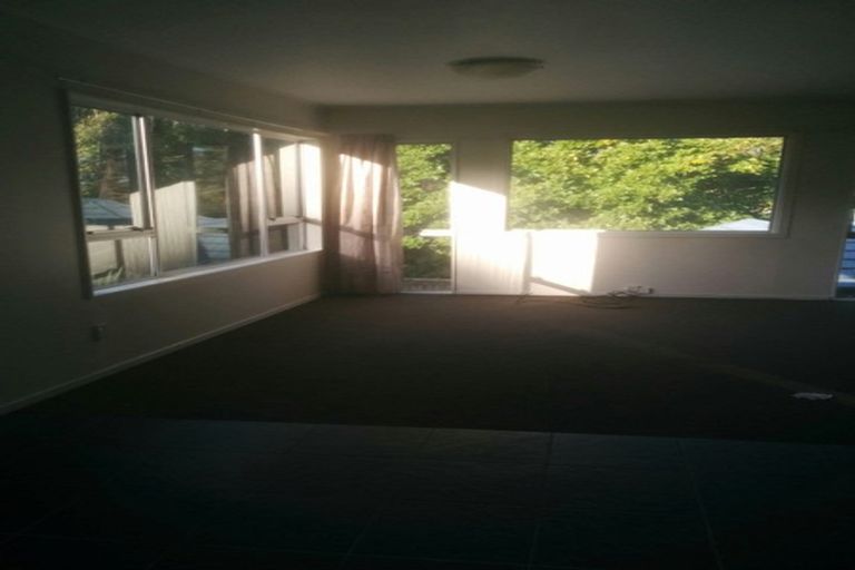 Photo of property in 21 Mona Vale, West Harbour, Auckland, 0618