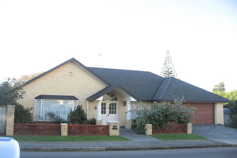 Photo of property in 3 Menin Road, Raumati South, Paraparaumu, 5032