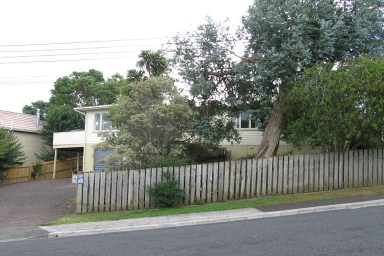 Photo of property in 19 Webb Place, Forrest Hill, Auckland, 0620