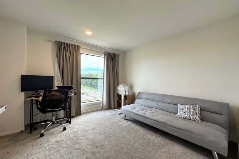 Photo of property in 6 Picturesque Drive, Flat Bush, Auckland, 2019