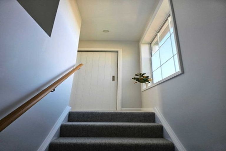 Photo of property in 17a West Avenue, Saint Clair, Dunedin, 9012