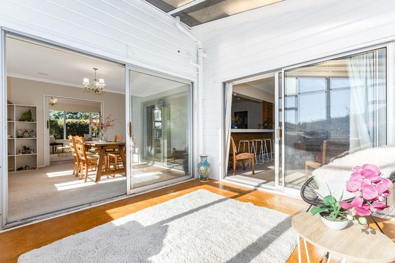 Photo of property in 71 Oriel Avenue, Tawa, Wellington, 5028