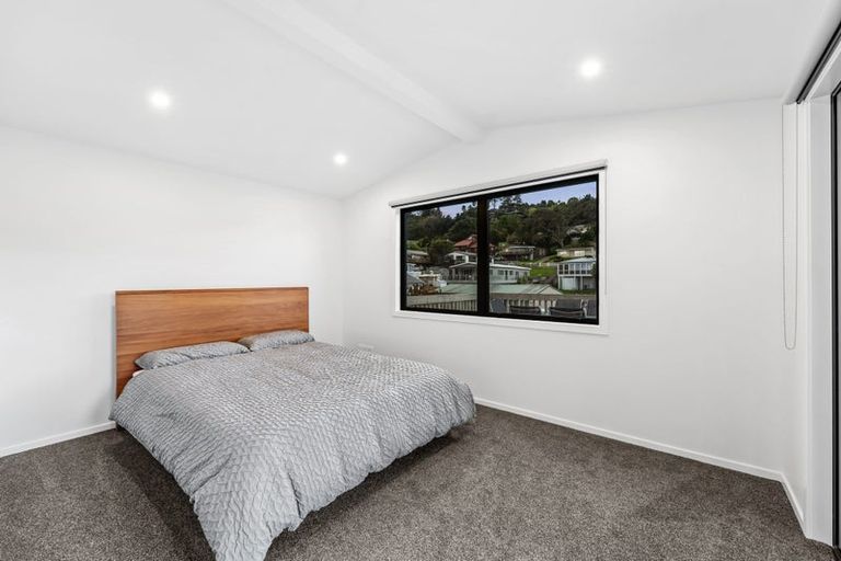 Photo of property in 12 Capitol Road, Matakatia, Whangaparaoa, 0930