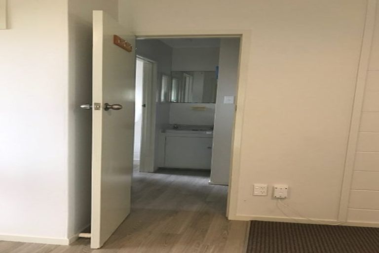 Photo of property in 171 Te Atatu Road, Te Atatu South, Auckland, 0610