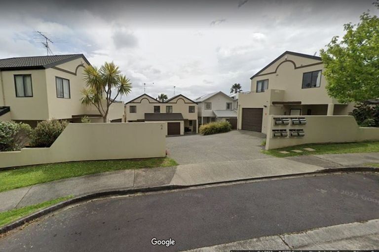 Photo of property in 3/2 Sunnydale Place, Oteha, Auckland, 0632