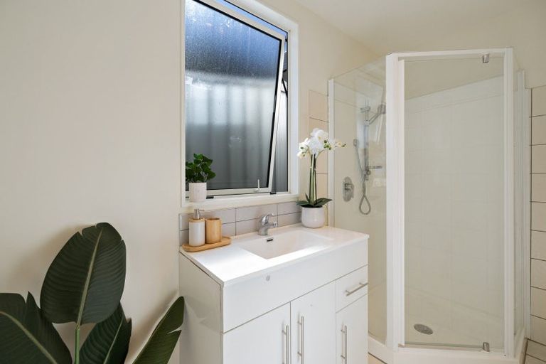 Photo of property in 32 Dart Place, Fernhill, Queenstown, 9300