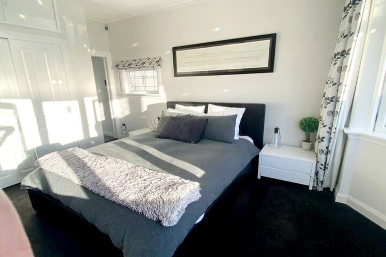 Photo of property in 10 Plunket Avenue, Petone, Lower Hutt, 5012