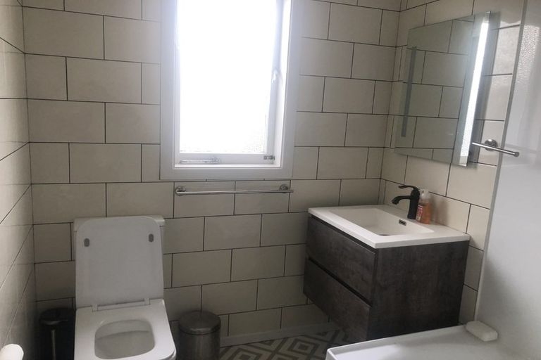 Photo of property in 1 Avis Avenue, Papatoetoe, Auckland, 2025