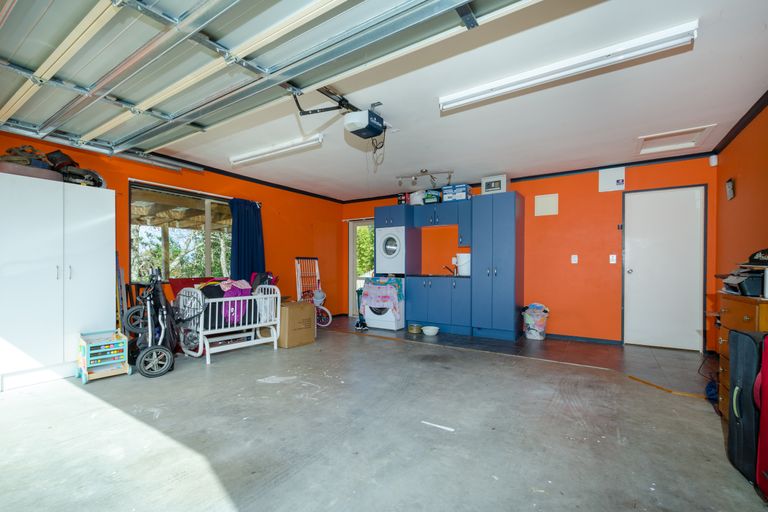 Photo of property in 114f Colwill Road, Massey, Auckland, 0614