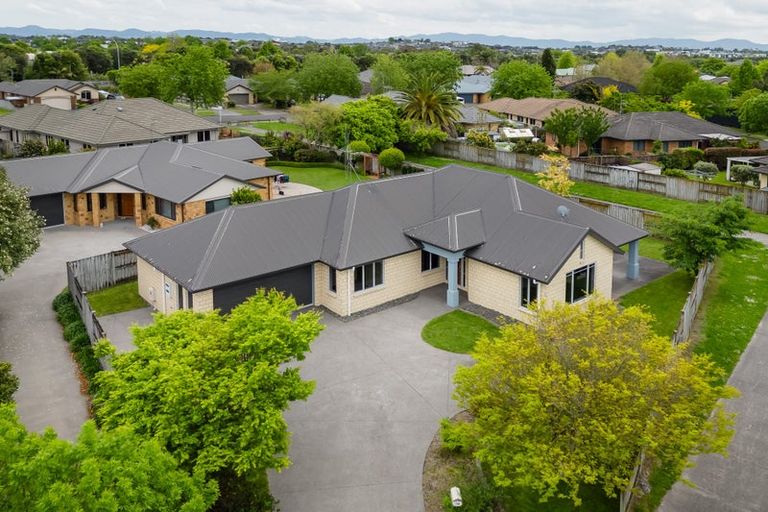 Photo of property in 19 Innswood Place, Rototuna North, Hamilton, 3210