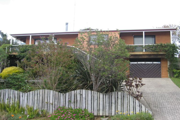 Photo of property in 207 Tukere Drive, Whangamata, 3620