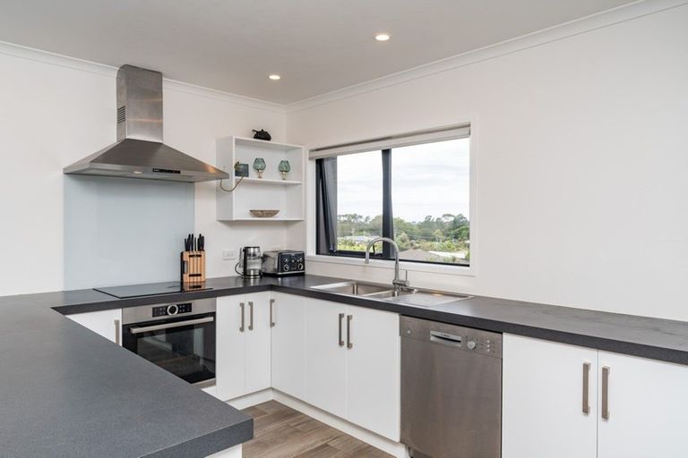 Photo of property in 4 Kuaka Crescent, Mangawhai, 0505