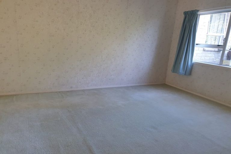 Photo of property in 2/8 Rahopara Street, Castor Bay, Auckland, 0620