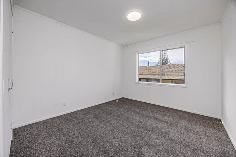 Photo of property in 2/51 Rimu Street, New Lynn, Auckland, 0600