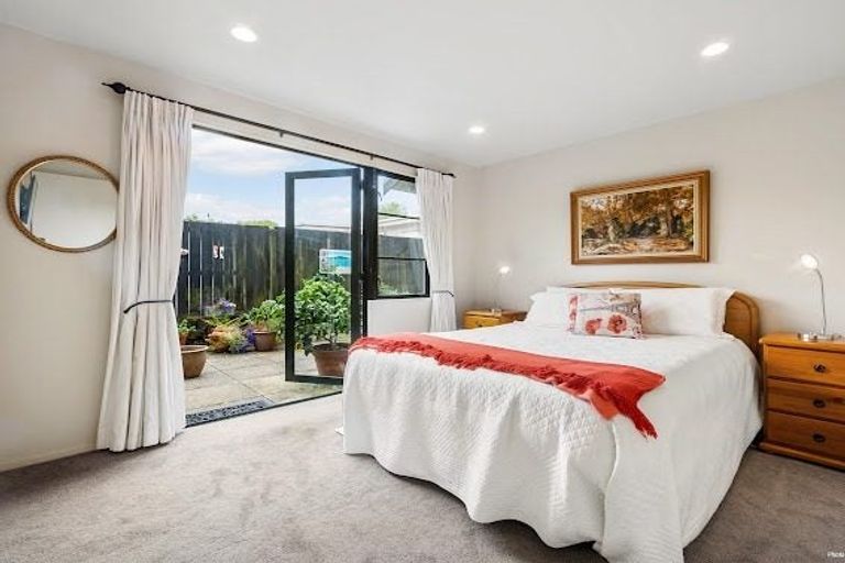 Photo of property in 49b Dignan Street, Point Chevalier, Auckland, 1022