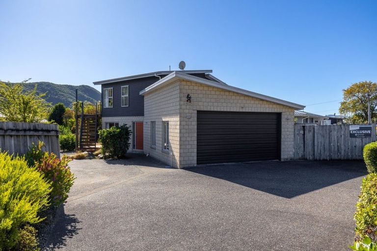Photo of property in 255 Waikawa Road, Waikawa, Picton, 7220