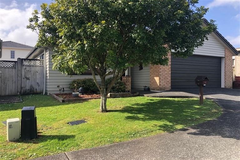 Photo of property in 12 Peachstone Lane, Henderson, Auckland, 0612