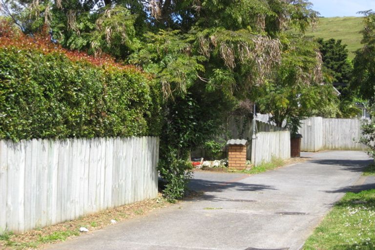 Photo of property in 30 Koru Street, Mangere Bridge, Auckland, 2022