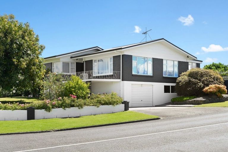 Photo of property in 2 Mountain View Drive, Te Awamutu, 3800