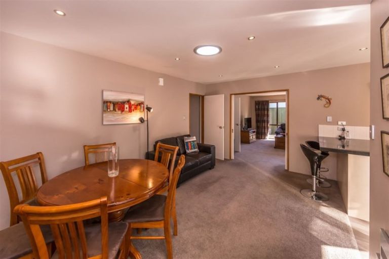 Photo of property in 49b Memorial Avenue, Ilam, Christchurch, 8053