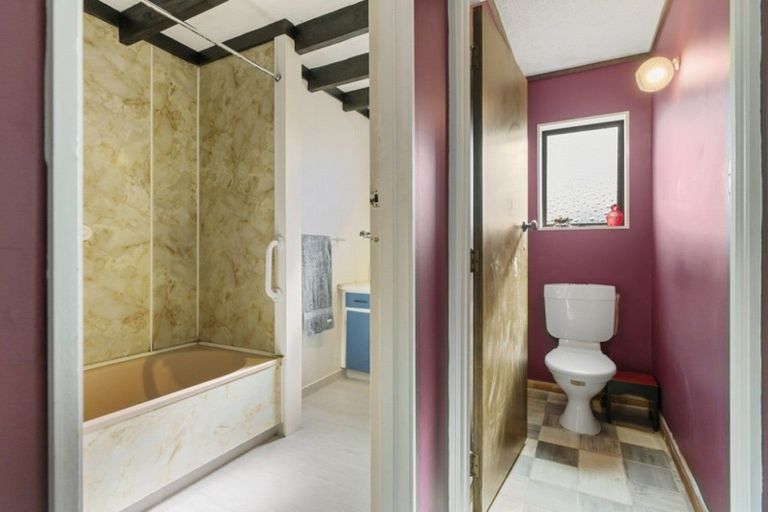 Photo of property in 106 Lorraine Place, Whangamata, 3620