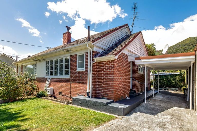 Photo of property in 27 Hayward Terrace, Waiwhetu, Lower Hutt, 5010