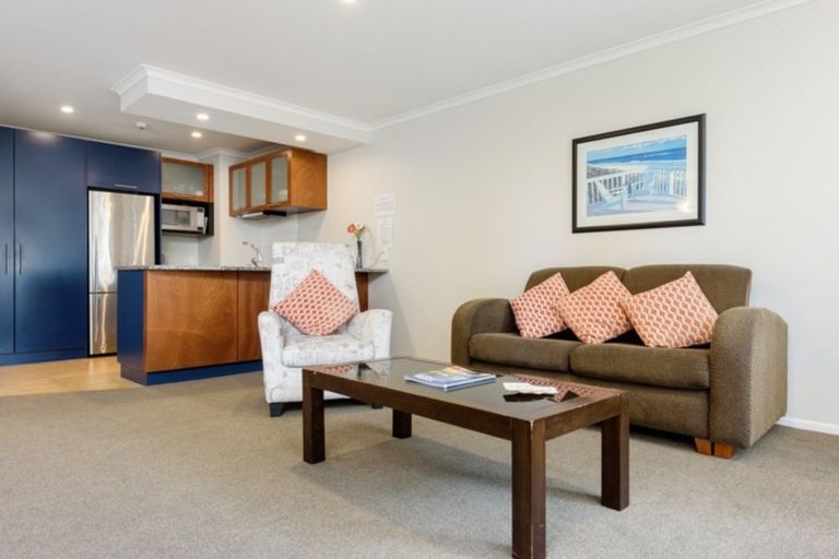 Photo of property in 206/178 Marine Parade, Mount Maunganui, 3116