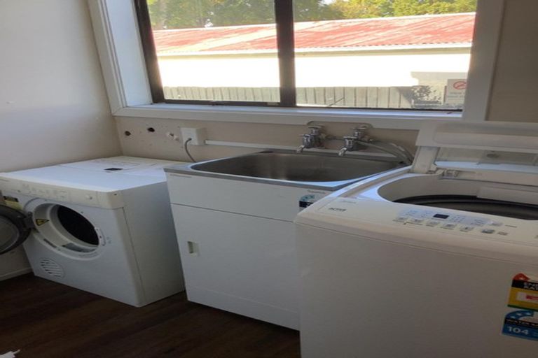 Photo of property in 50 Hooker Avenue, Bryndwr, Christchurch, 8053