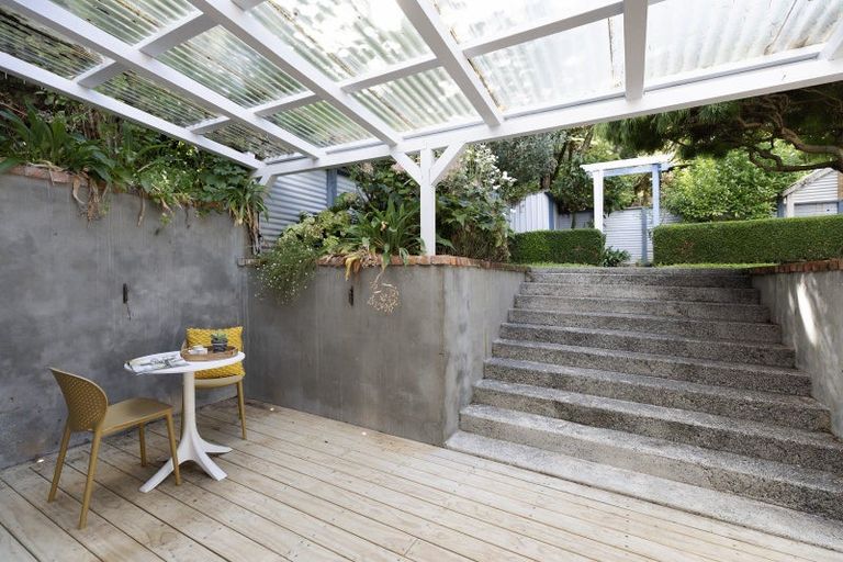 Photo of property in 55 Mckinley Crescent, Brooklyn, Wellington, 6021