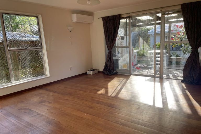 Photo of property in 17 Uppingham Crescent, Hillcrest, Auckland, 0627