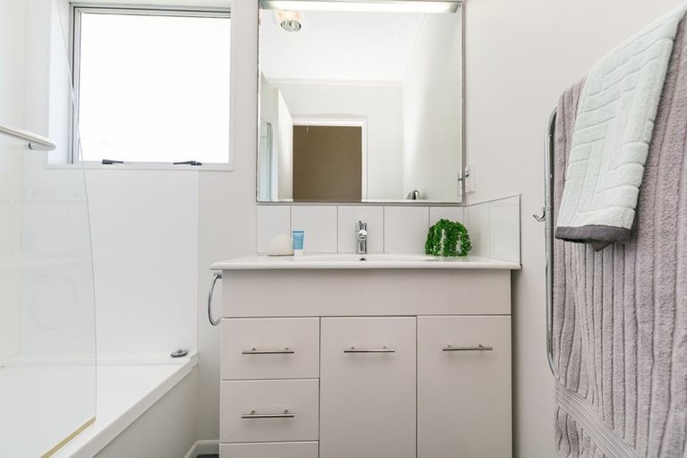 Photo of property in 11 Mallard Grove, Churton Park, Wellington, 6037