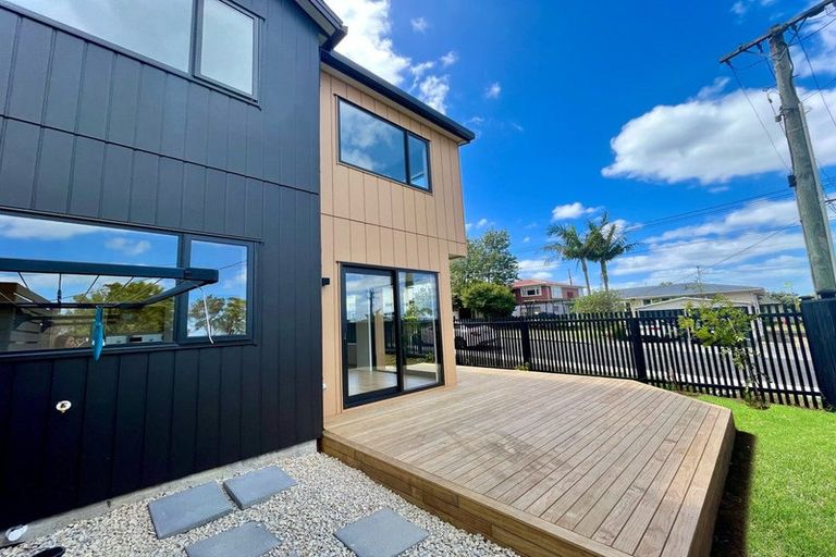 Photo of property in 7a Poto Street, Te Atatu South, Auckland, 0610