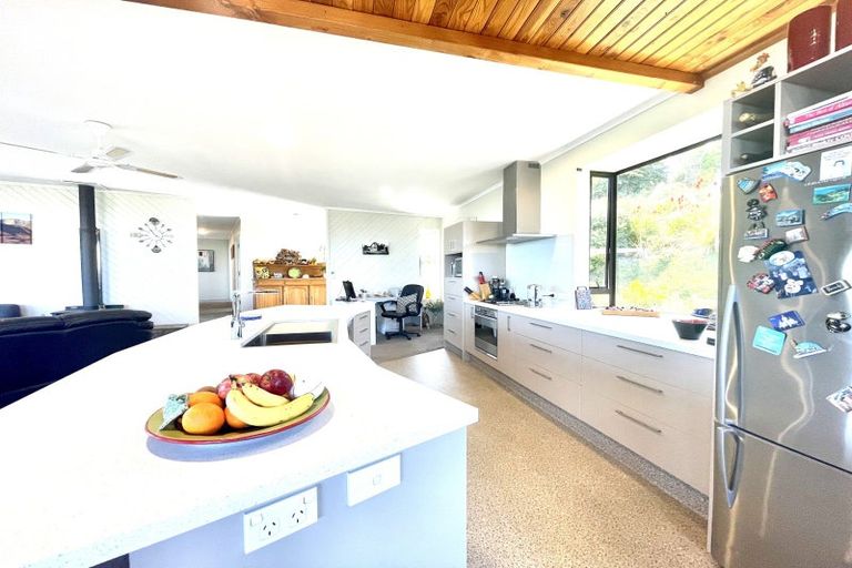 Photo of property in 25 Queen Street, Brighton, Dunedin, 9035