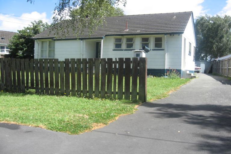 Photo of property in 12 Auburn Avenue, Upper Riccarton, Christchurch, 8041