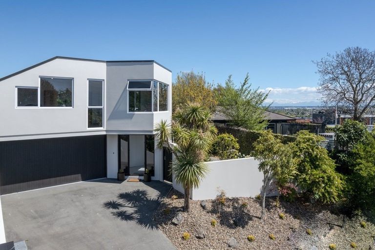 Photo of property in 1 Overdale Drive, Cashmere, Christchurch, 8022