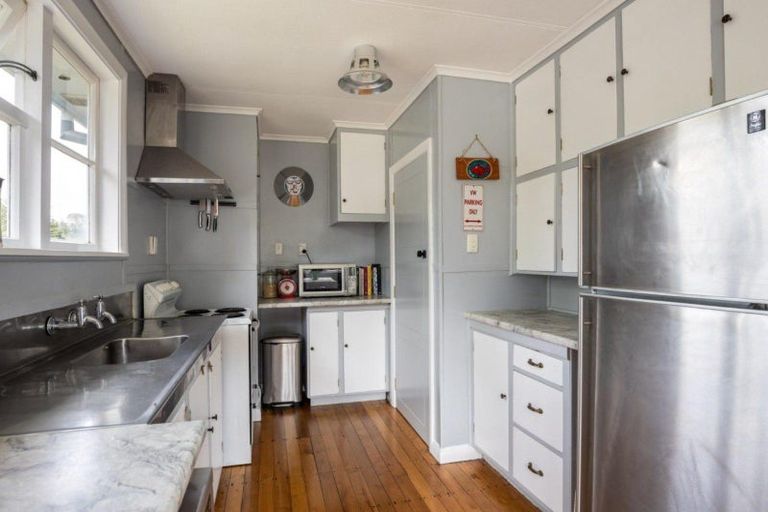 Photo of property in 5 Camden Street, Vogeltown, New Plymouth, 4310