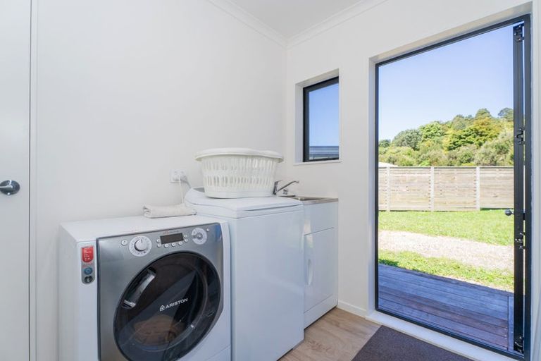 Photo of property in 4 Fred Harsant Drive, Cooks Beach, 3591