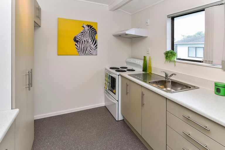 Photo of property in 2/122 Finlayson Avenue, Clendon Park, Auckland, 2103